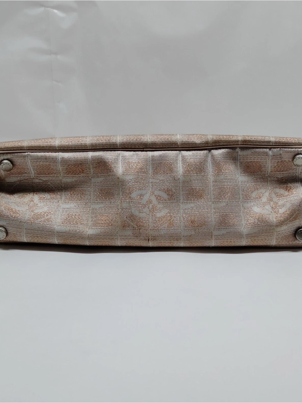CHANEL GLITTER Logo-Print Shoulder Bag - Picture 3 of 6